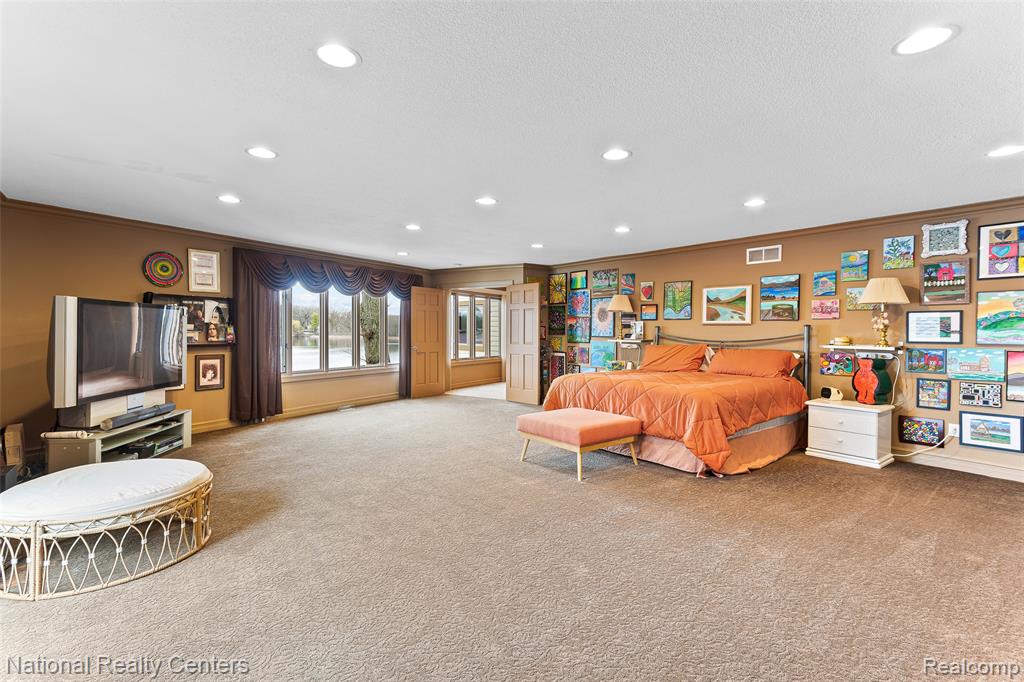 1100 Clearwater Boulevard, White Lake, MI — Photo 33