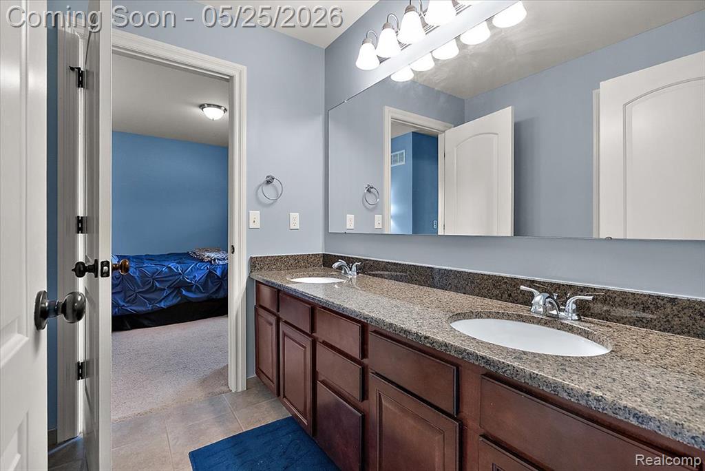 695 Dennison Court, Oakland, MI — Photo 33