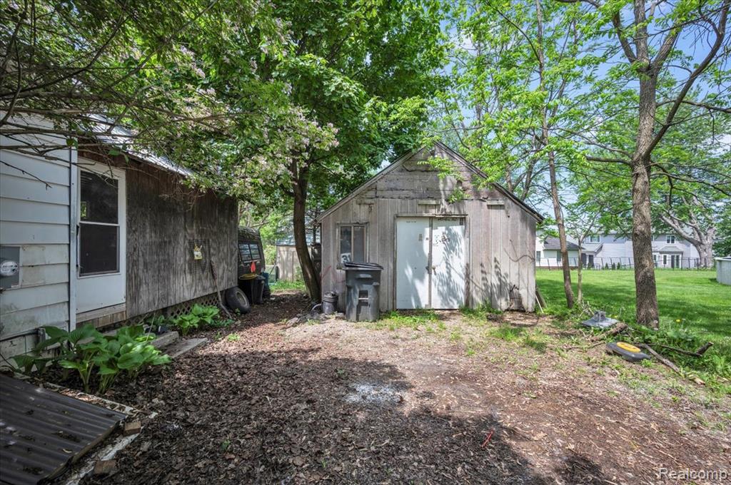 2200 W Oregon Street, Lapeer, MI 48446 — Photo 5