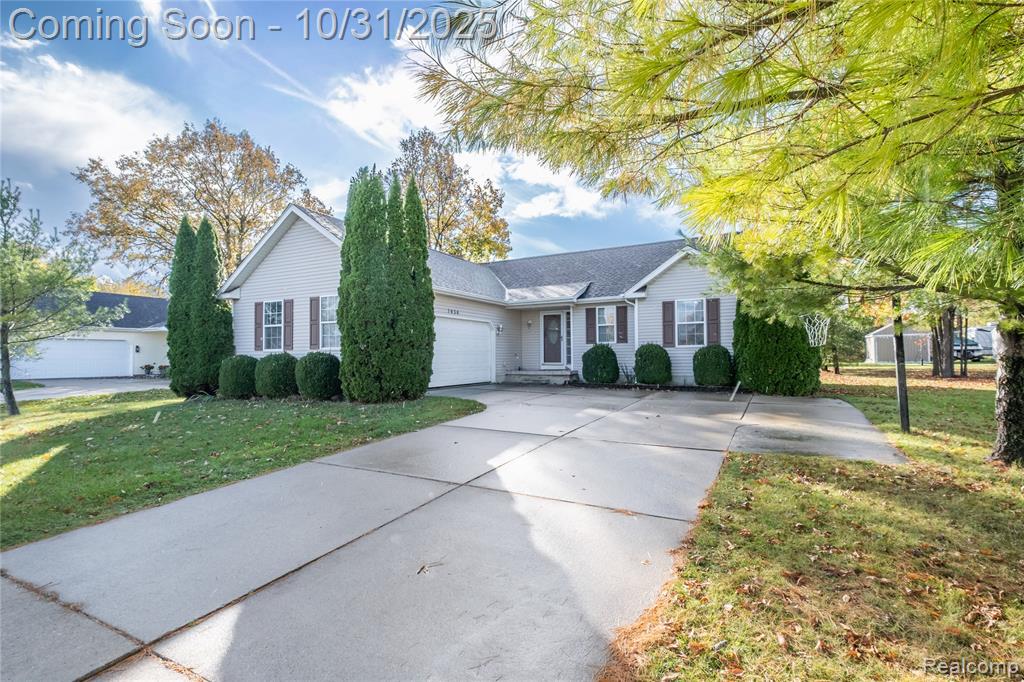 7036 Glen Oak Drive, Grand Blanc, MI 48439 — Photo 3