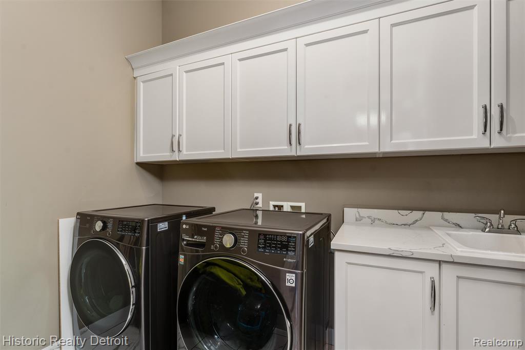 5695 N Branford Drive N, West Bloomfield, MI — Photo 32