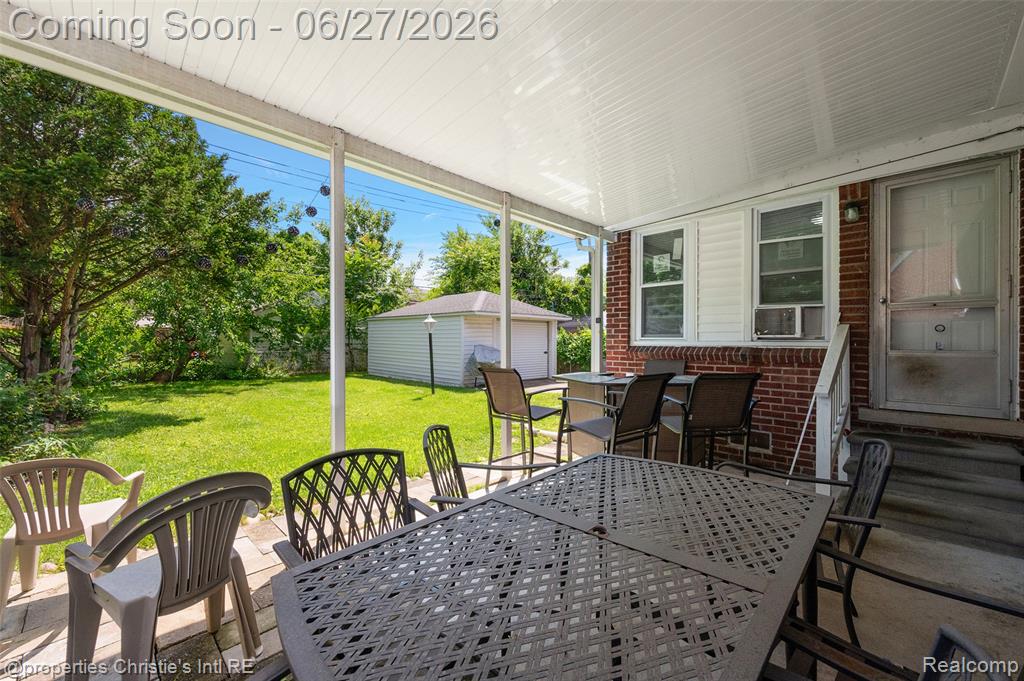 15654 Juliana Avenue, Eastpointe, MI 48021 — Photo 36