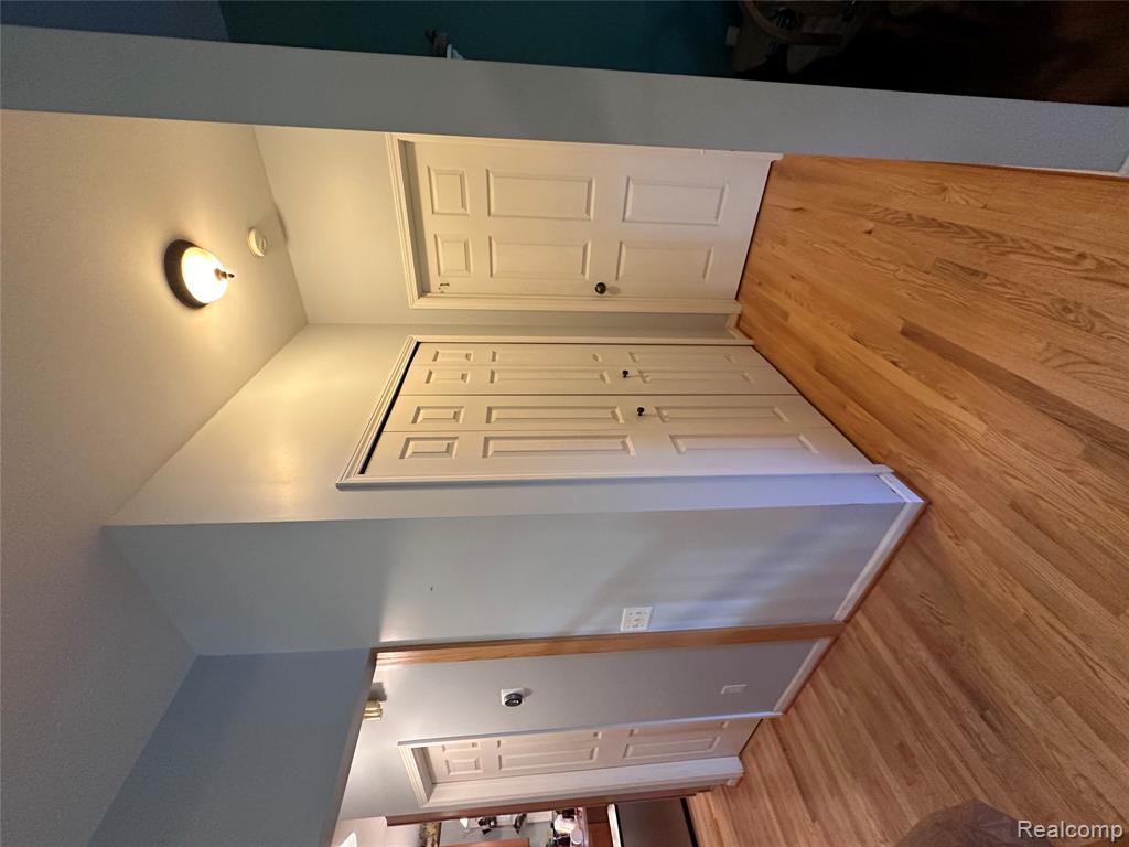8650 Oak Hill Road, Clarkston, MI 48348 — Photo 11