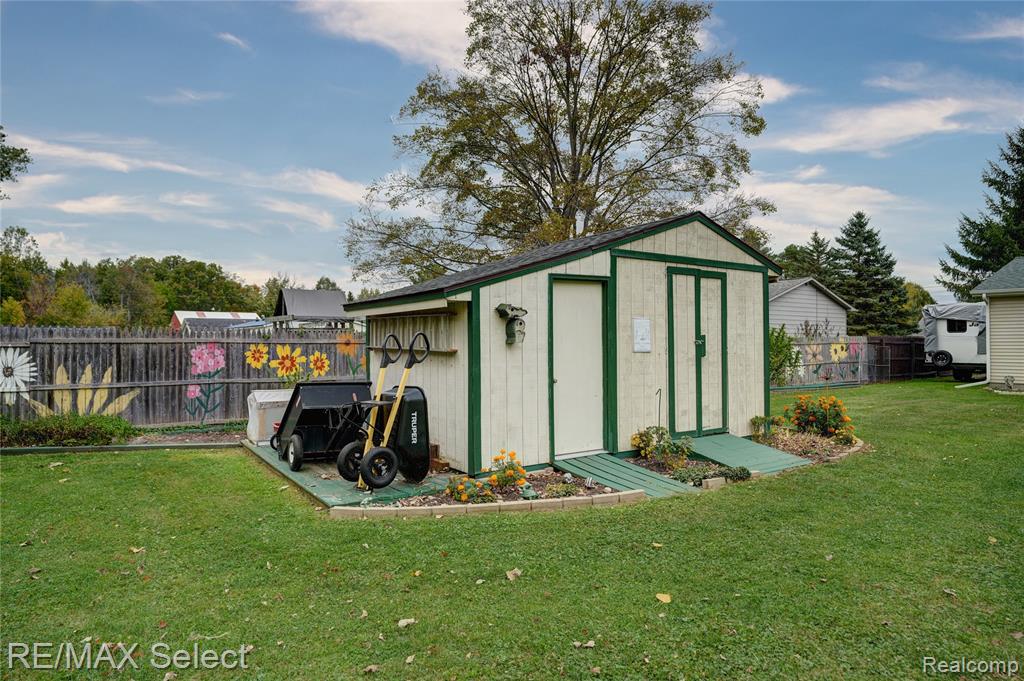 9157 Duffield Road, Montrose, MI 48457 — Photo 8