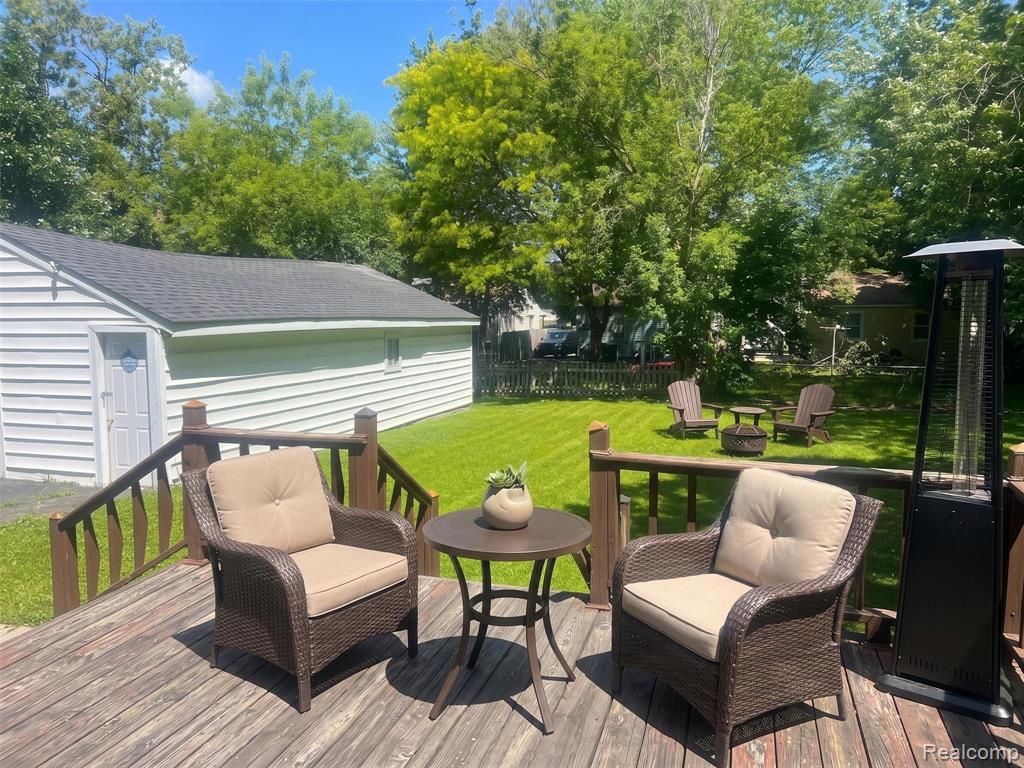 3918 Whitney Avenue, Flint, MI 48532 — Photo 17