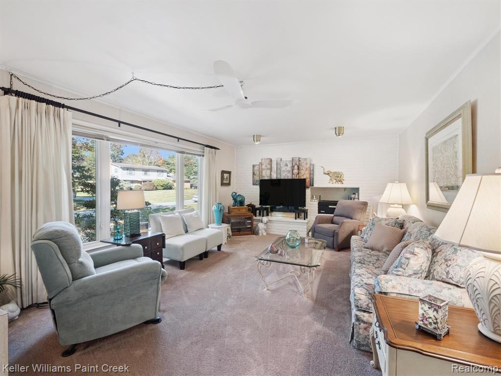 952 Dursley Road, Bloomfield Hills, MI 48304 — Photo 15