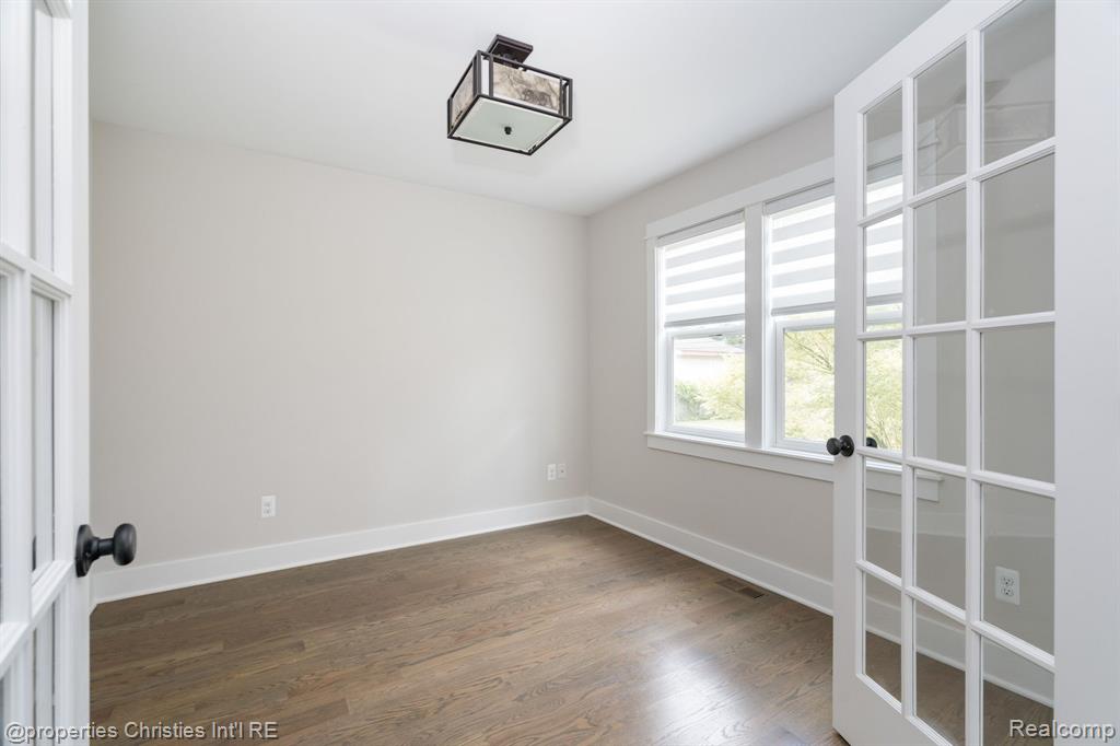 805 Forest Avenue, Royal Oak, MI 48067 — Photo 25