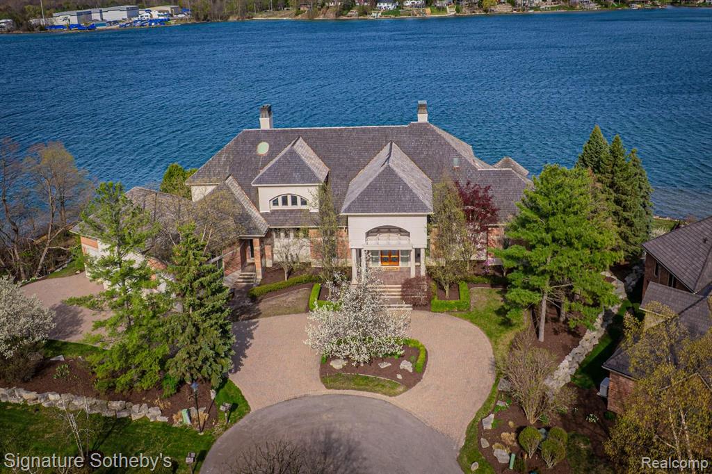 82 CHATEAUX DU LAC, Fenton, MI 48430 — Photo 63