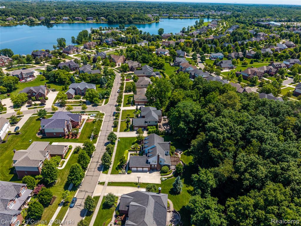 50693 Chesapeake Drive, Novi, MI — Photo 16