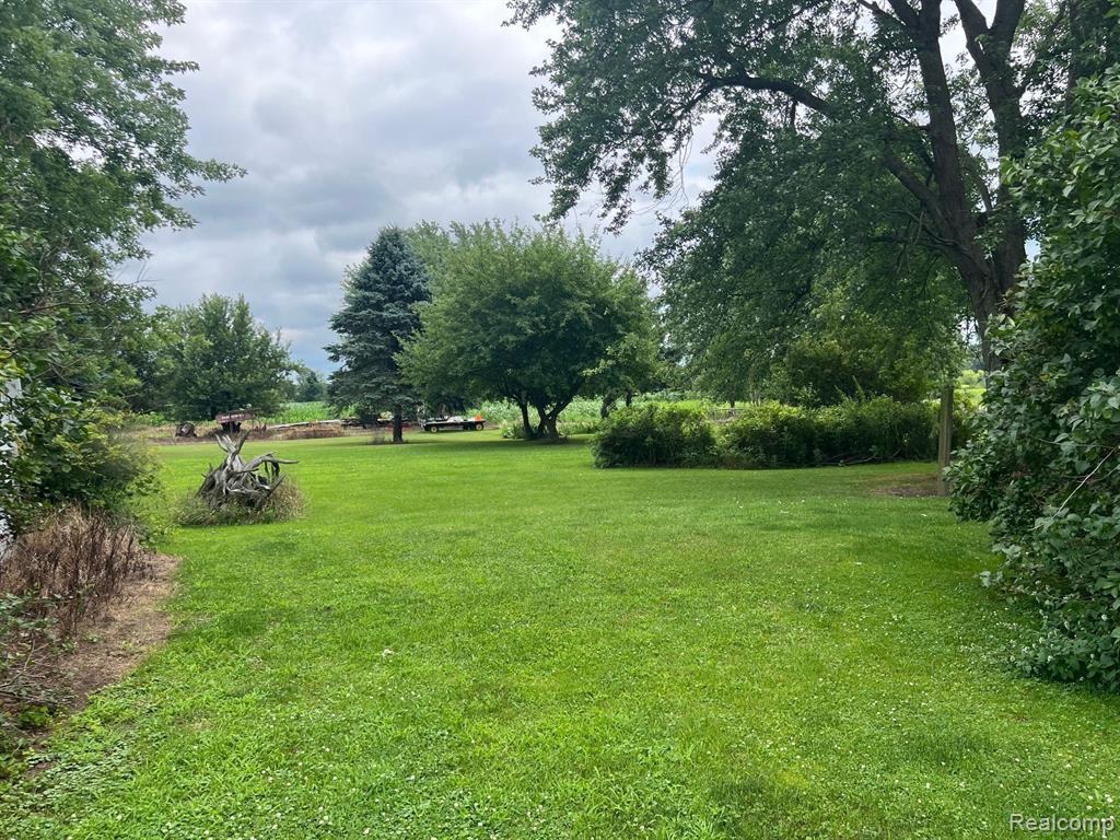 4876 LAKE PLEASANT Road, North Branch, MI 48461 — Photo 7