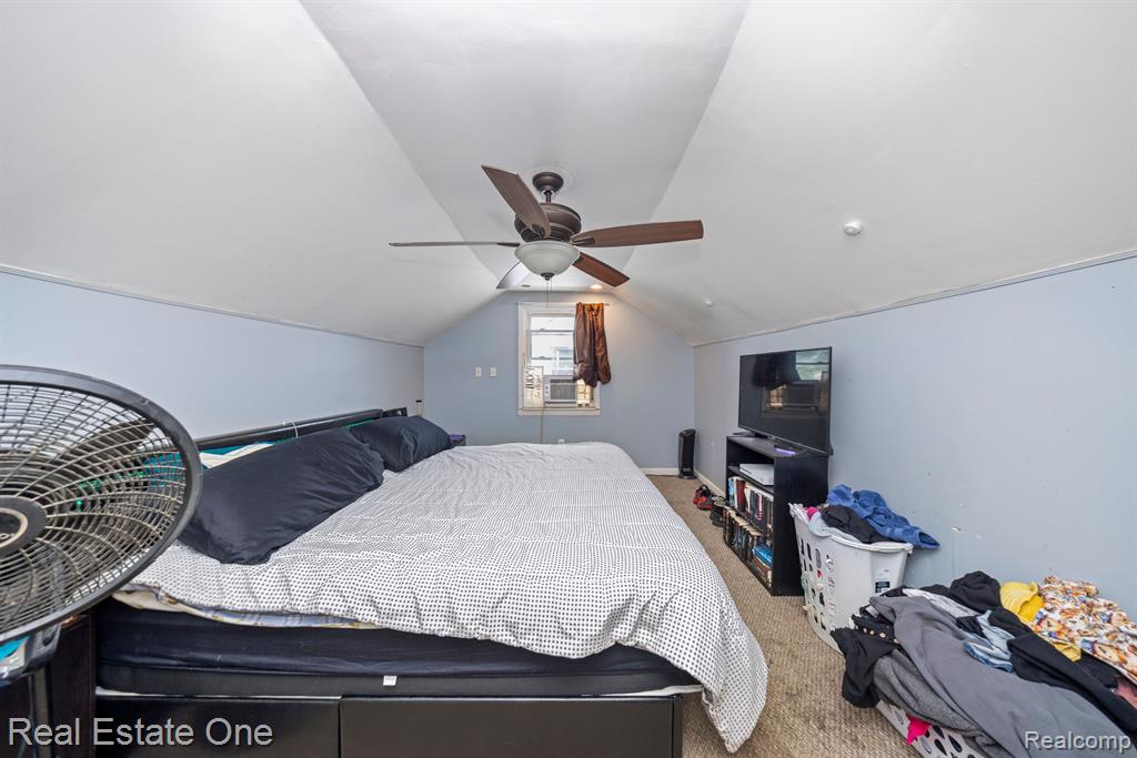 8251 STATE PARK, Center Line, MI 48015 — Photo 19