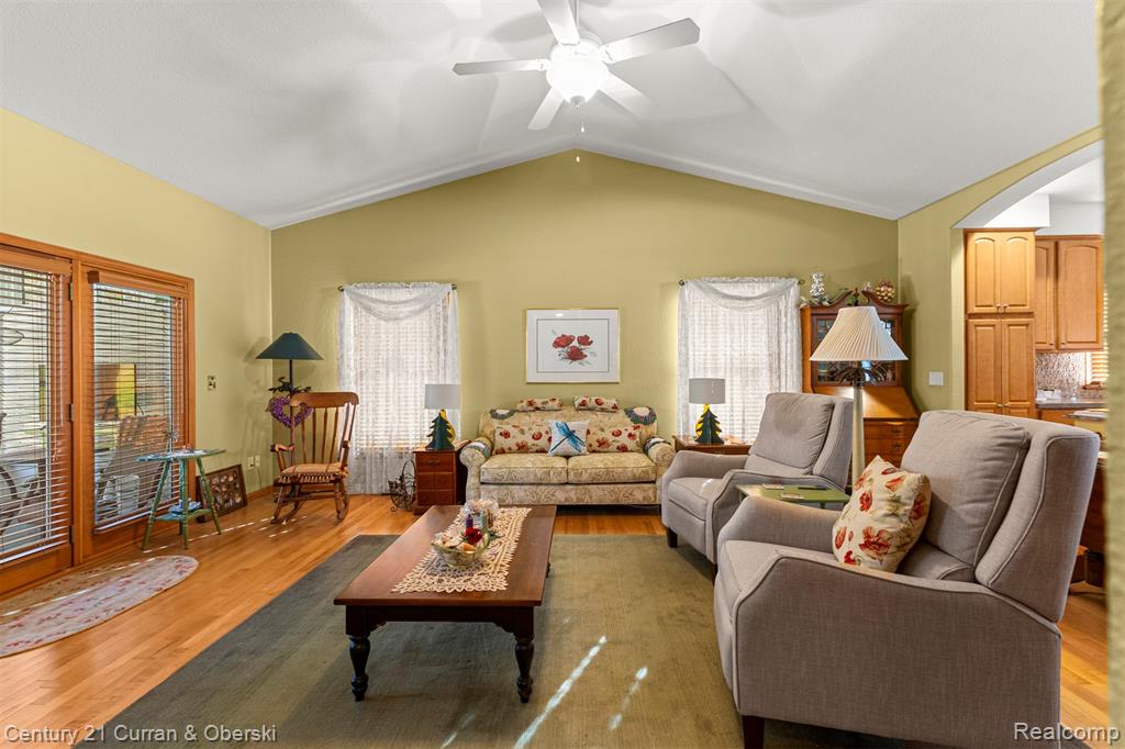 6858 Yorktown Place, Temperance, MI 48182 — Photo 2