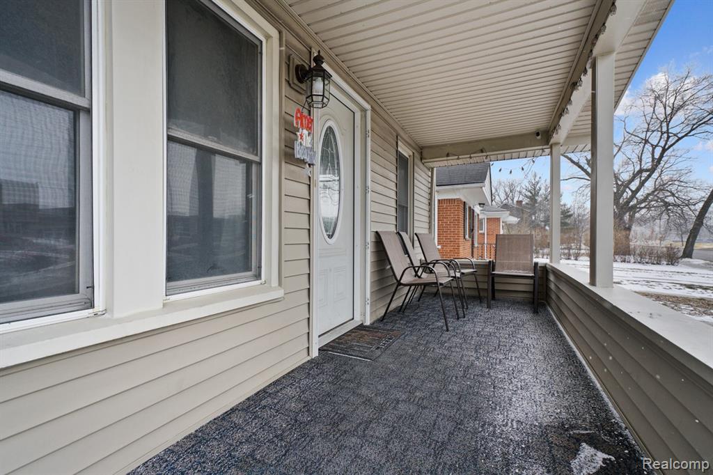 832 Pinecrest Drive E, Fenton, MI 48220 — Photo 23