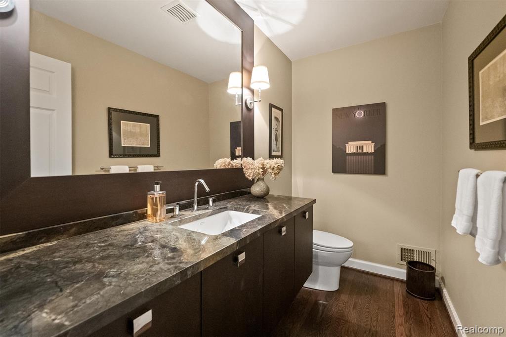 6018 Glen Eagles Drive, West Bloomfield, MI 48323 — Photo 22