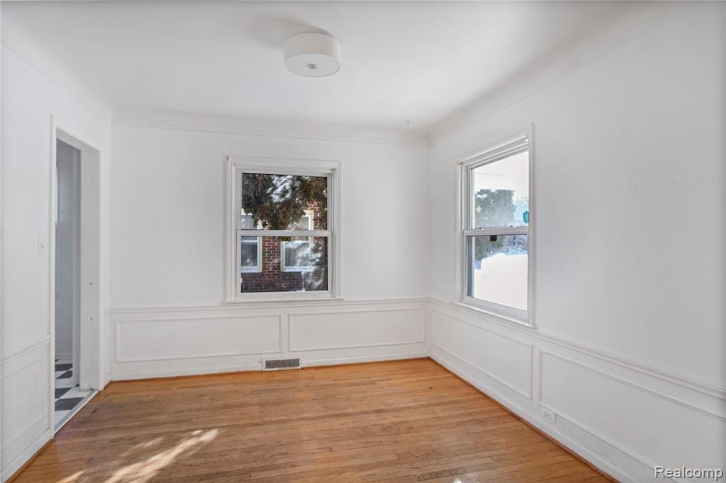 258 Piper Boulevard, Detroit, MI 48215 — Photo 4