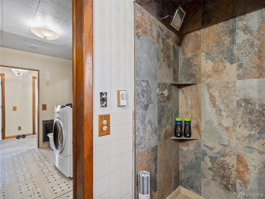 44833 MADDELEIN Street, Clinton Twp, MI 48036 — Photo 26