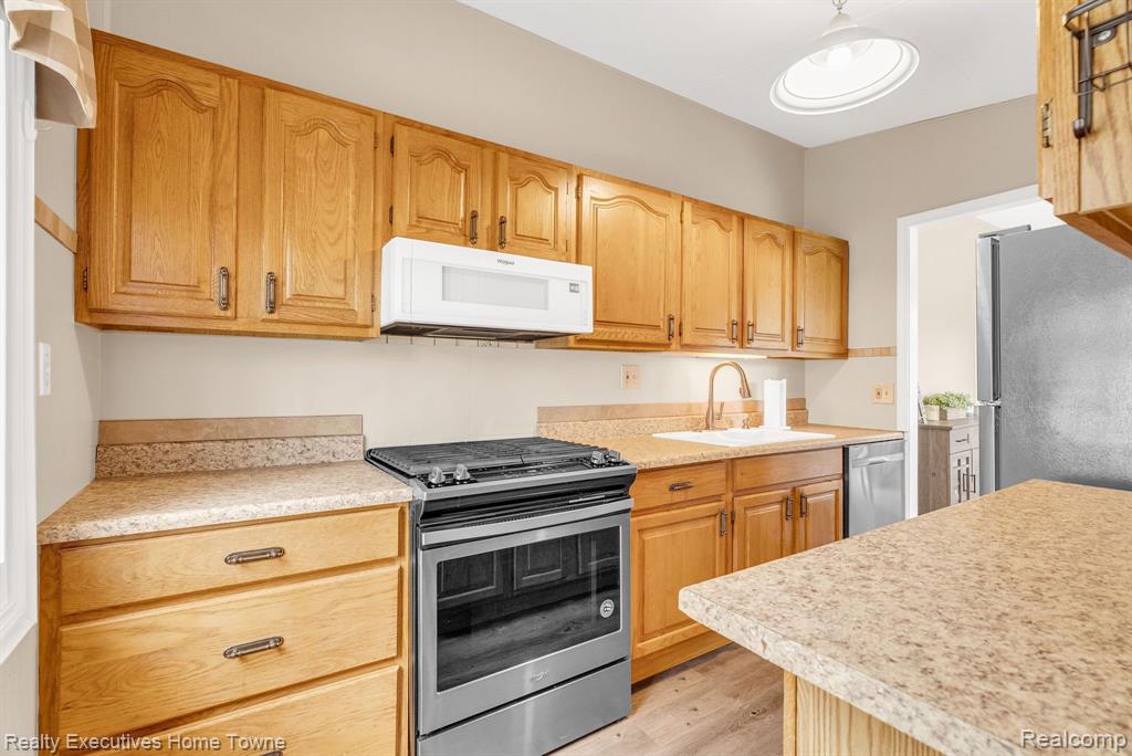 533 RUST PARK Drive, Grand Blanc, MI 48439 — Photo 10
