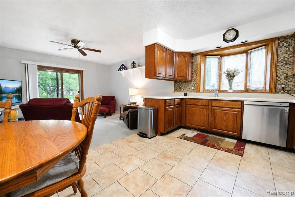 41768 Hanford Road, Canton, MI 48187 — Photo 9
