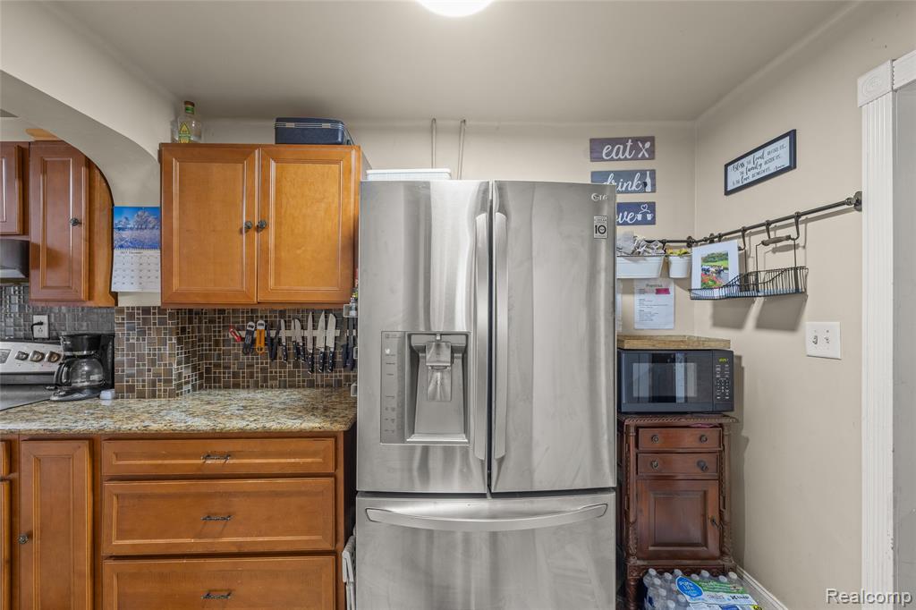 16000 S Huron River Drive, Romulus, MI 48174 — Photo 11