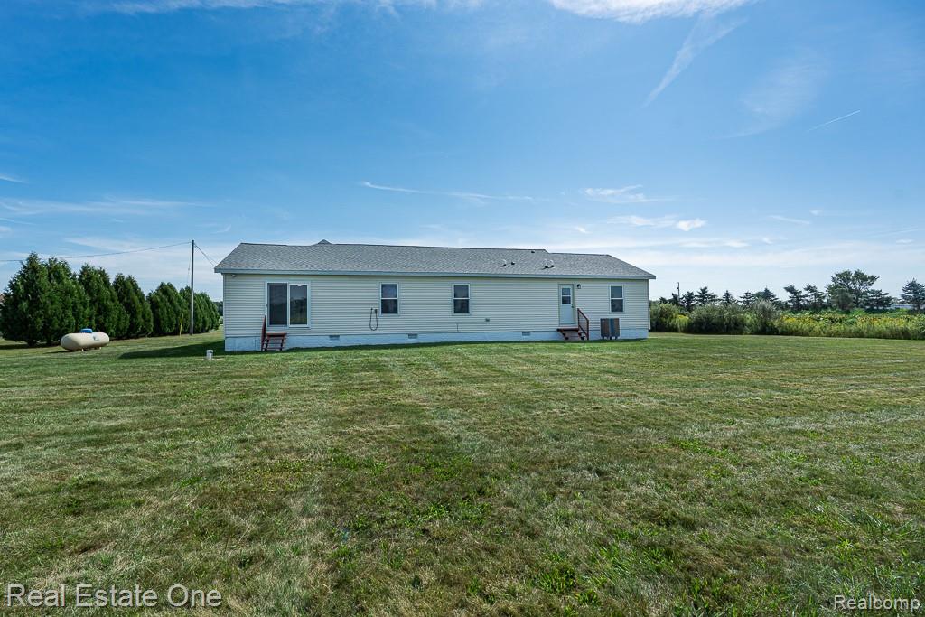 10185 N Genesee Road, Mount Morris, MI 48458 — Photo 25