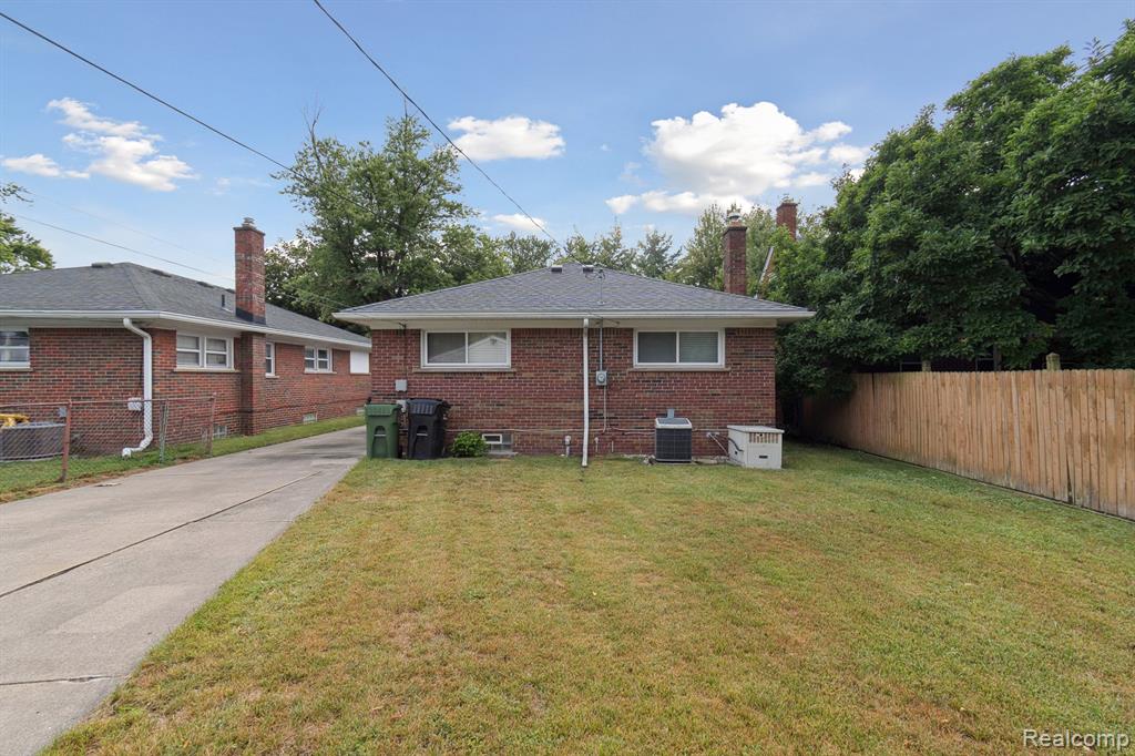 7868 Robinson Avenue, Allen Park, MI 48101 — Photo 33