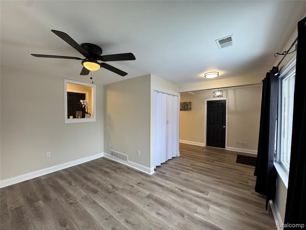 20830 Montrose, Warren, MI 48089 — Photo 10