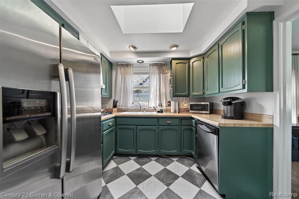 725 S Manitou Avenue, Clawson, MI — Photo 19