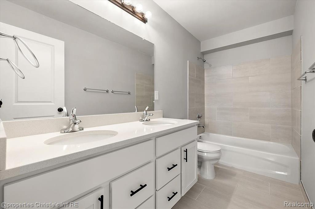 8740 Oak Ridge Trail, Westland, MI — Photo 34