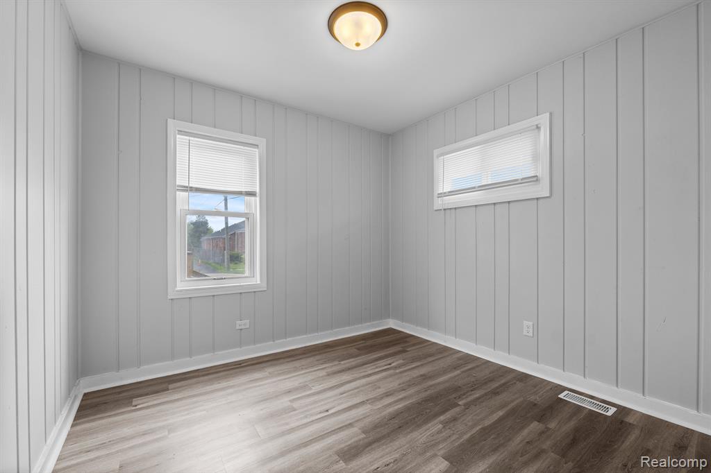 711 17TH Street, Port Huron, MI 48060 — Photo 11