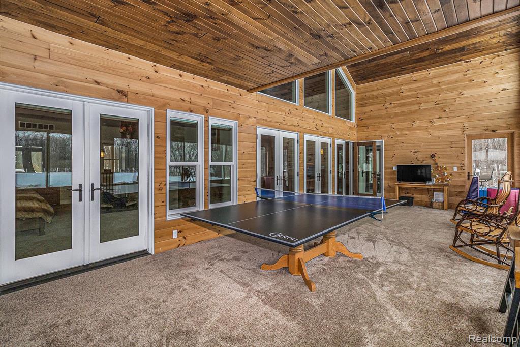 7196 MANOR Lane, Fowlerville, MI 48836 — Photo 16