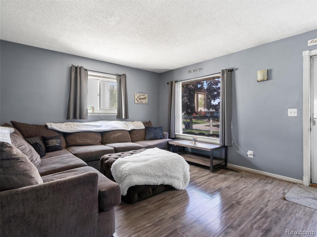 9636 Mueller Street, Taylor, MI 48180 — Photo 3
