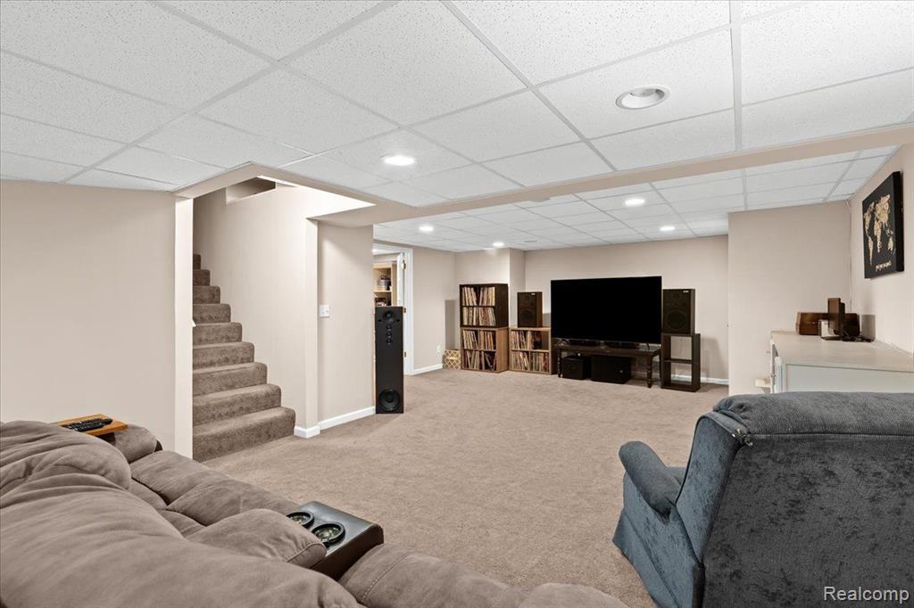 16401 LINCOLN Drive, Northville, MI 48168 — Photo 41