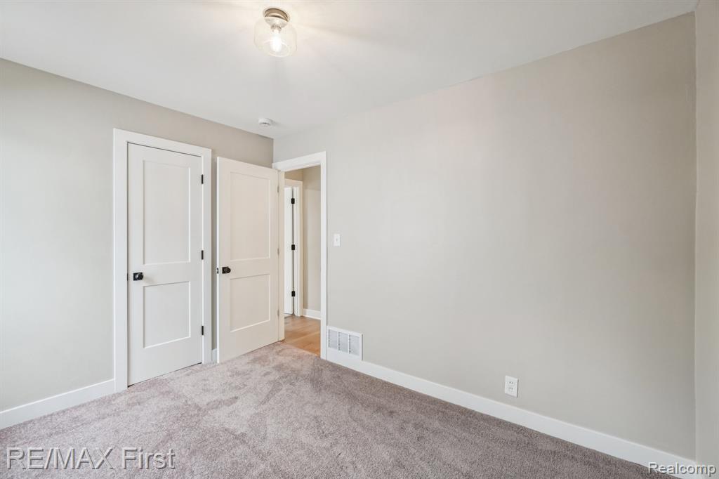 27520 Bohnhoff Street, Roseville, MI 48066 — Photo 17