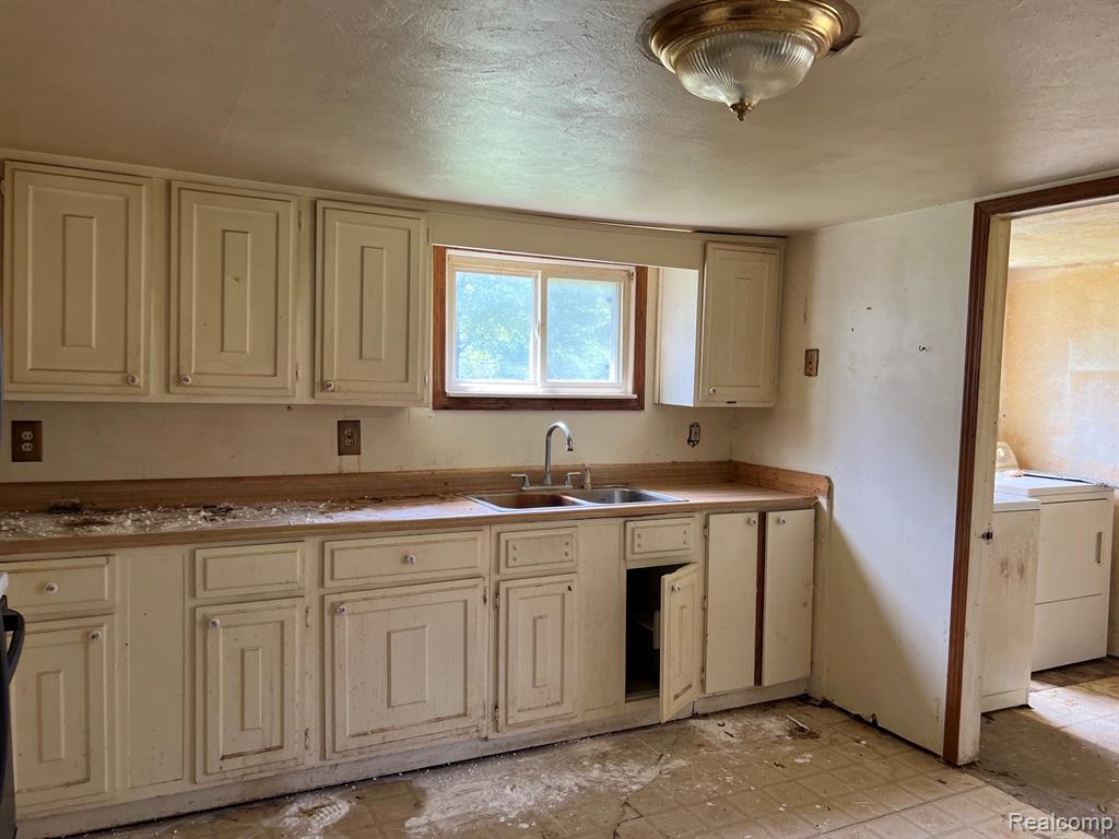 180 Fonda Drive, Columbiaville, MI 48421 — Photo 7