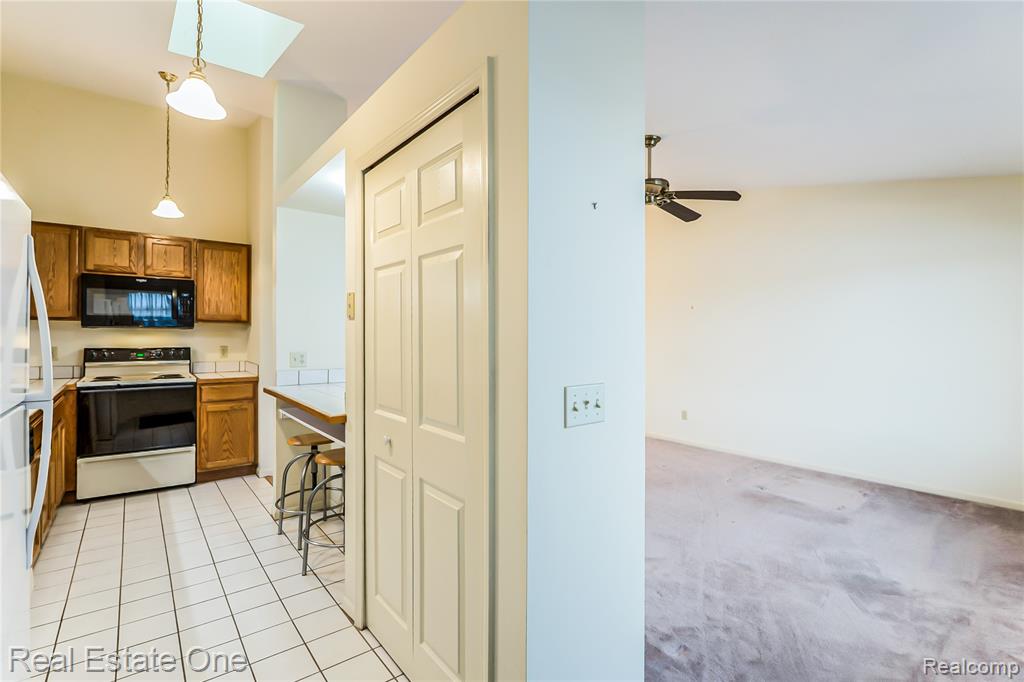 62340 Arlington Circle, 3, South Lyon, MI 48178 — Photo 6