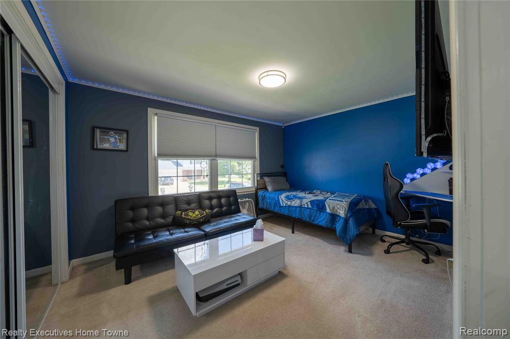 2854 ELMWOOD Street, Port Huron, MI 48060 — Photo 12