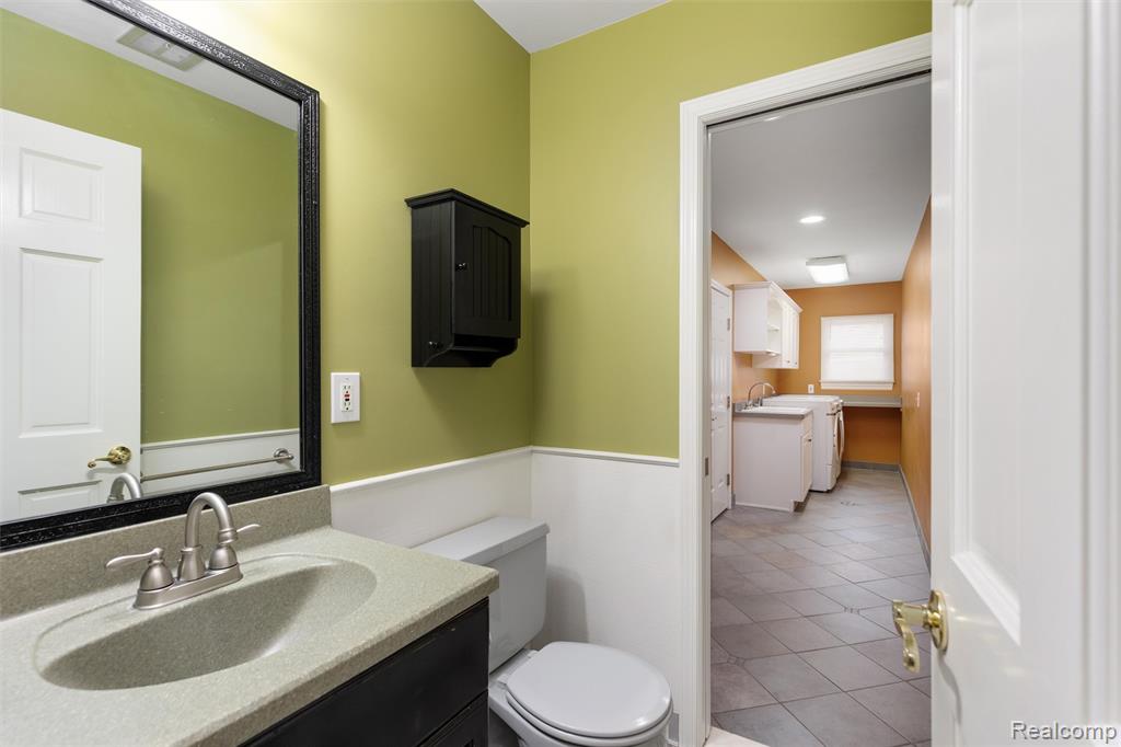 38556 Shana Drive, Clinton Twp, MI 48036 — Photo 13
