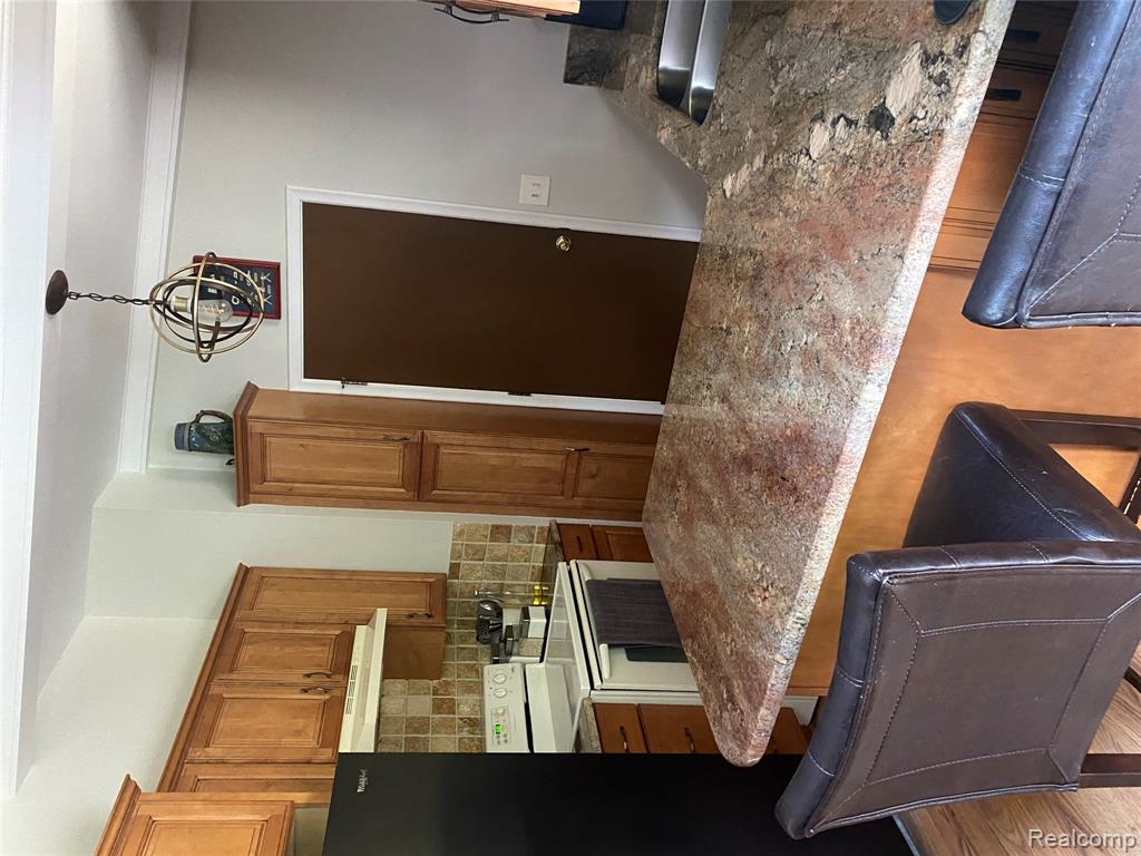 6050 Coventry Drive, Swartz Creek, MI 48473 — Photo 8