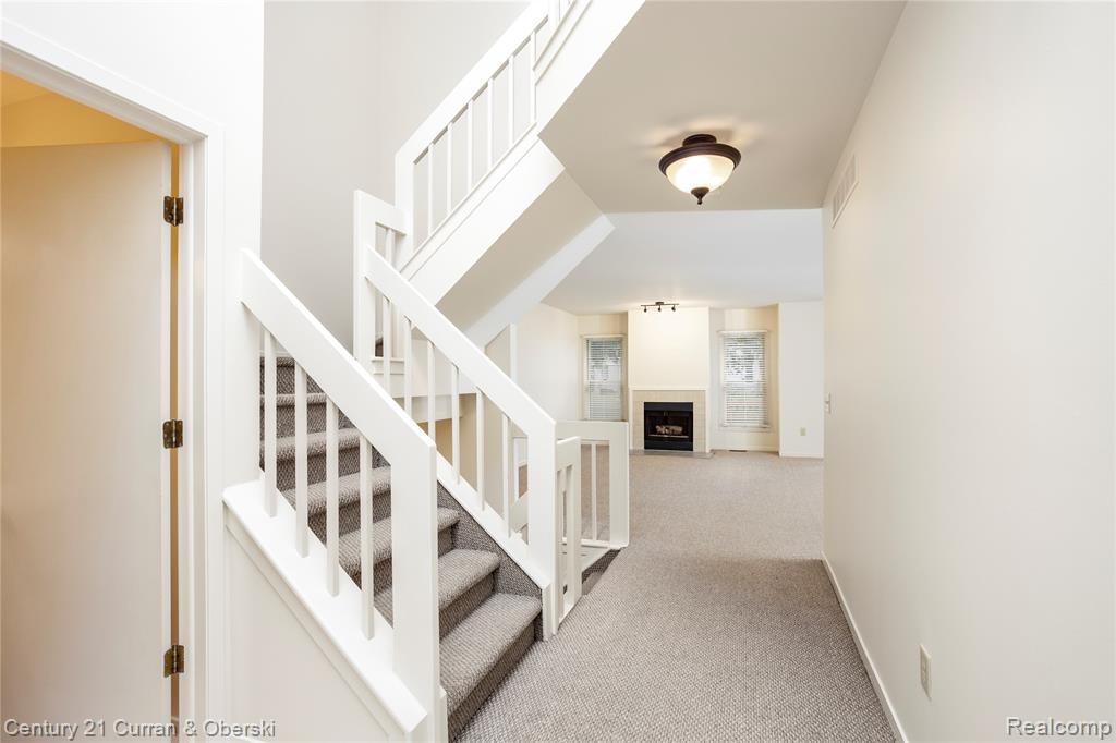 9429 Westwind Drive, Livonia, MI 48150 — Photo 5
