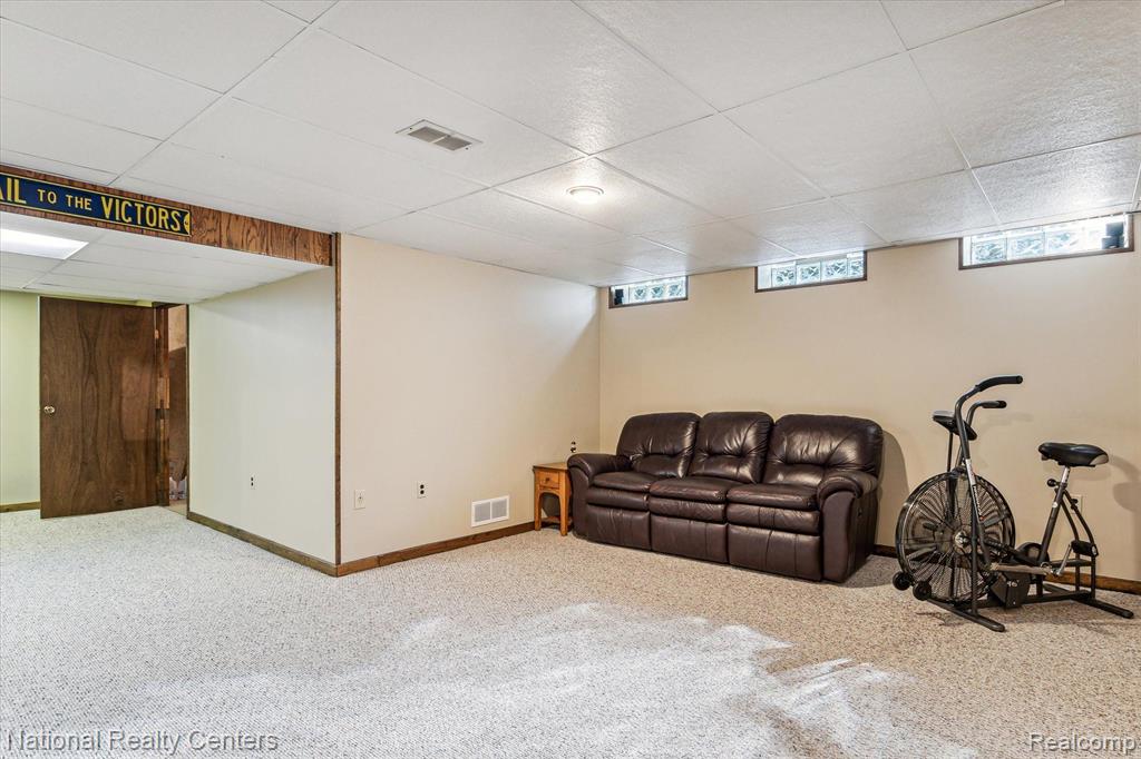 42372 COTSWOLD Court, Northville, MI 48168 — Photo 52