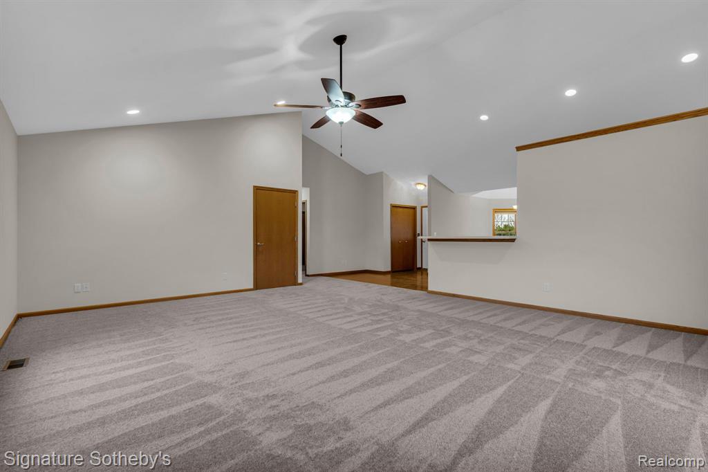 9019 HILLVIEW Lane, Jackson, MI 49201 — Photo 10