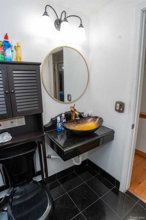 4468 15 MILE Road, 104, Sterling Heights, MI 48310 — Photo 14