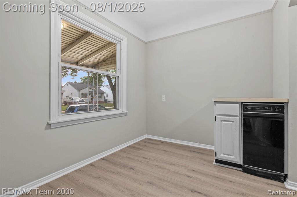 562 Mill Street, Lincoln Park, MI 48146 — Photo 7