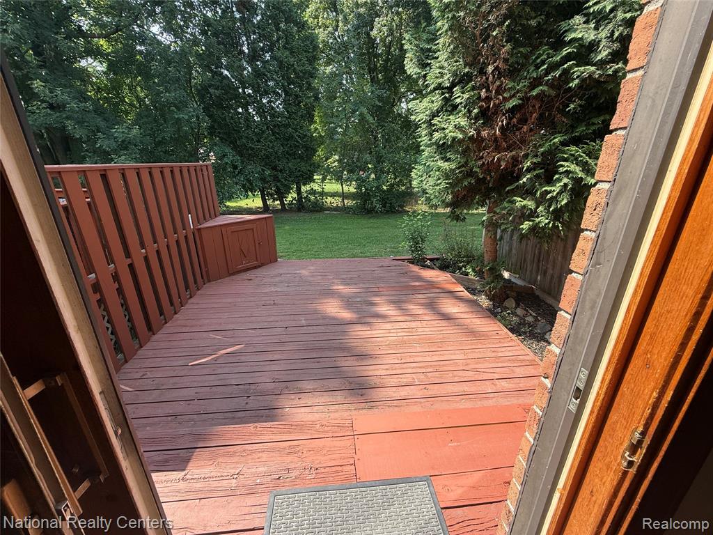8416 Hickory Drive, Sterling Heights, MI 48312 — Photo 11