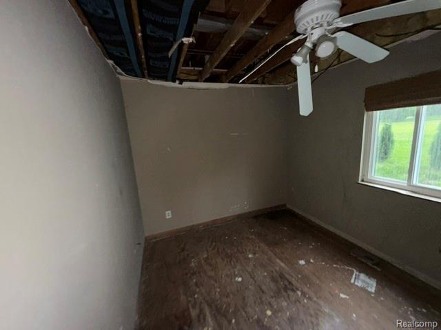 571 Cristy Avenue, Waterford, MI 48328 — Photo 13