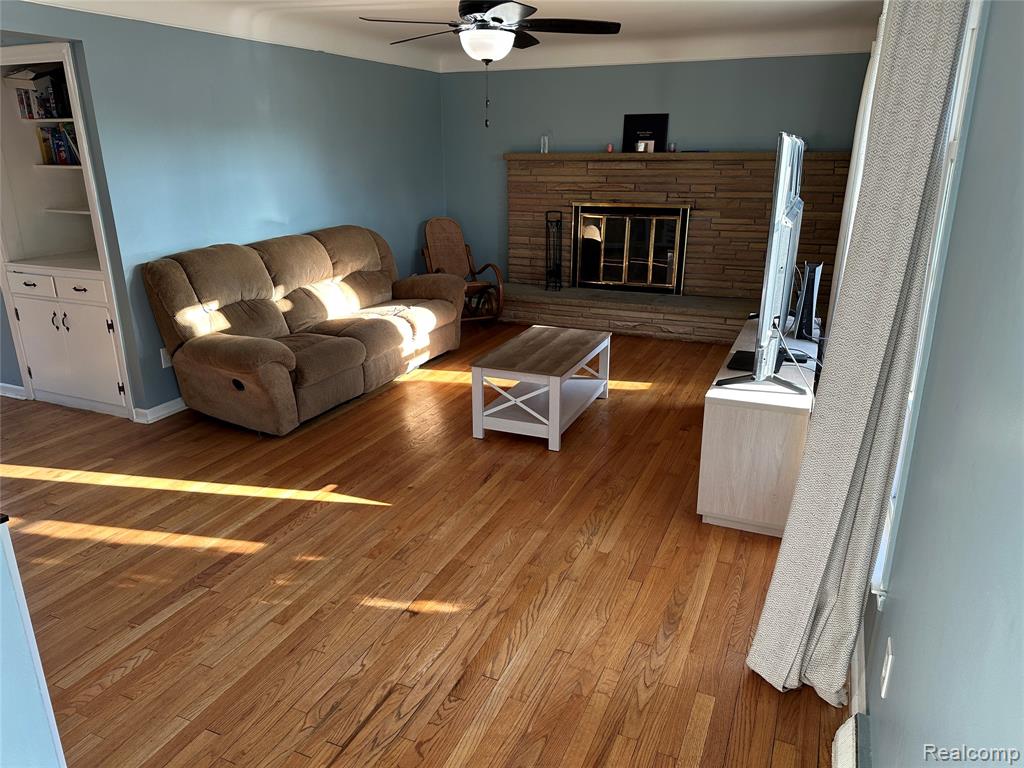 8842 Marion, Redford, MI 48239 — Photo 4