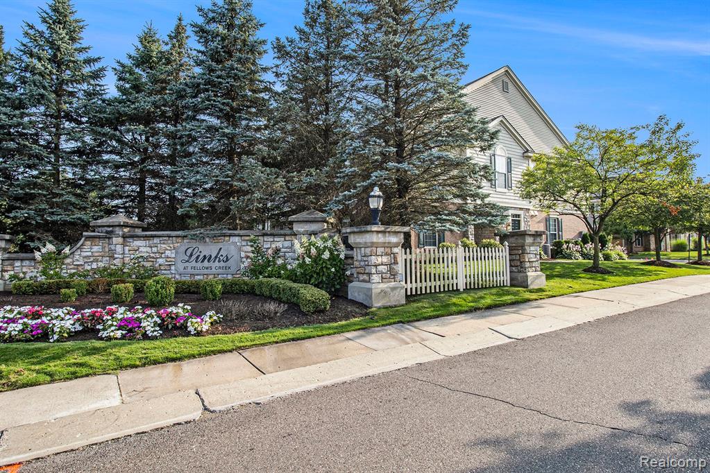 2016 CEDAR VALLEY Drive, Canton, MI 48188 — Photo 44