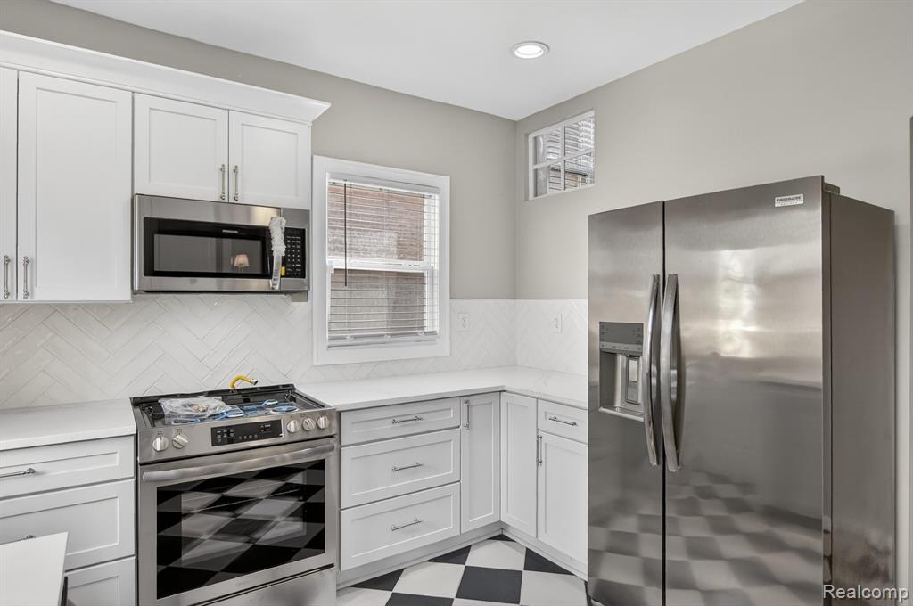 2534 Lamothe Street, Detroit, MI 48206 — Photo 18