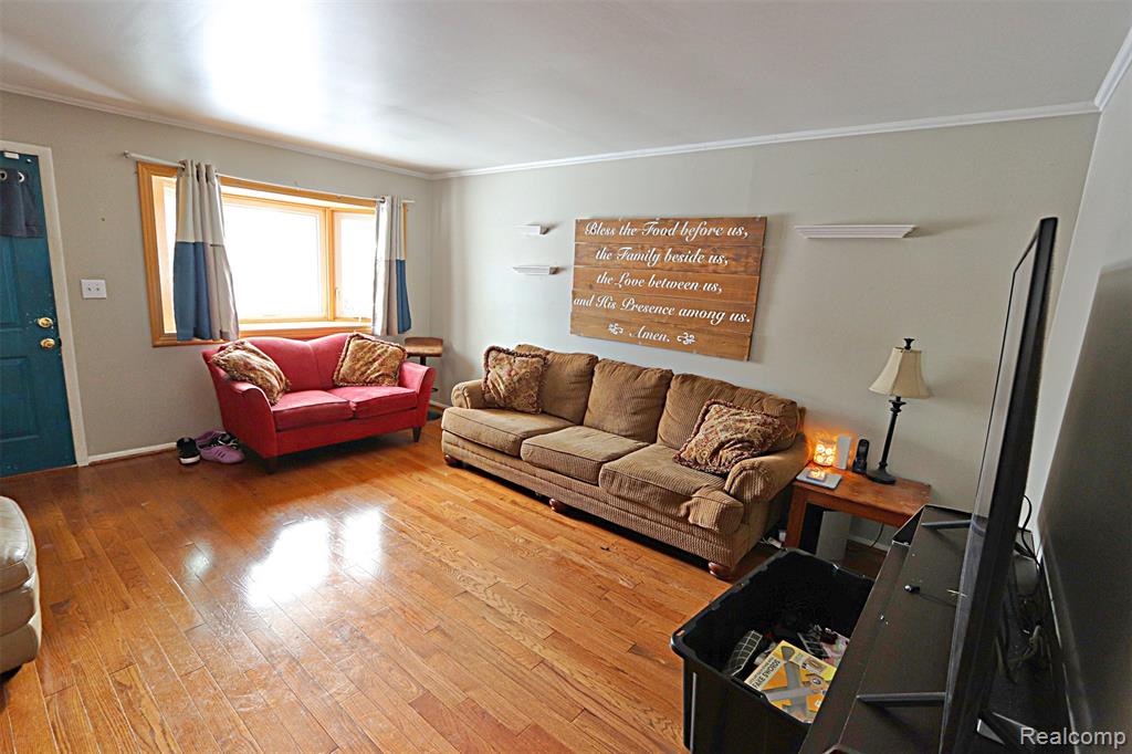 412 Cambridge Avenue, South Lyon, MI 48178 — Photo 23
