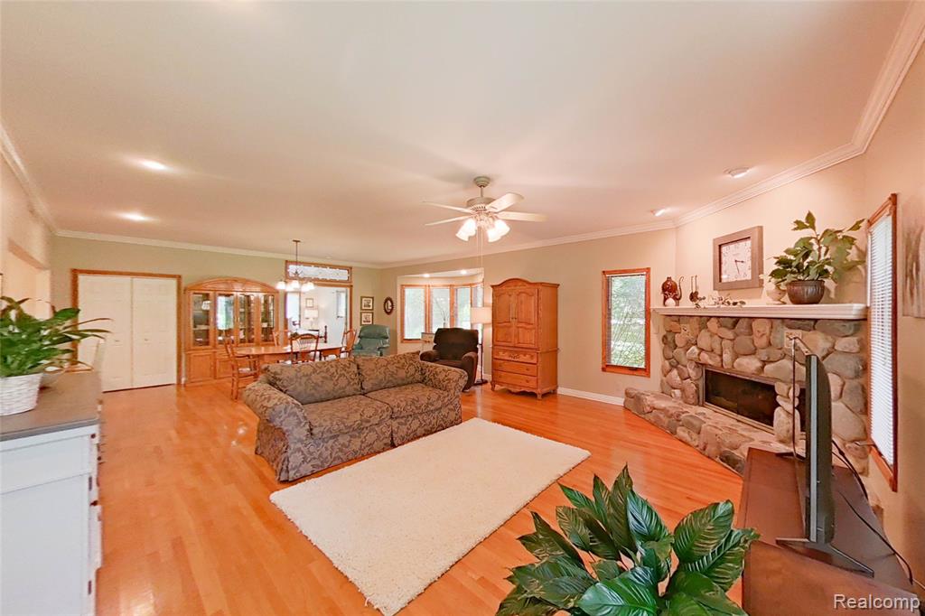 50666 W 9 Mile Road, Novi, MI — Photo 11